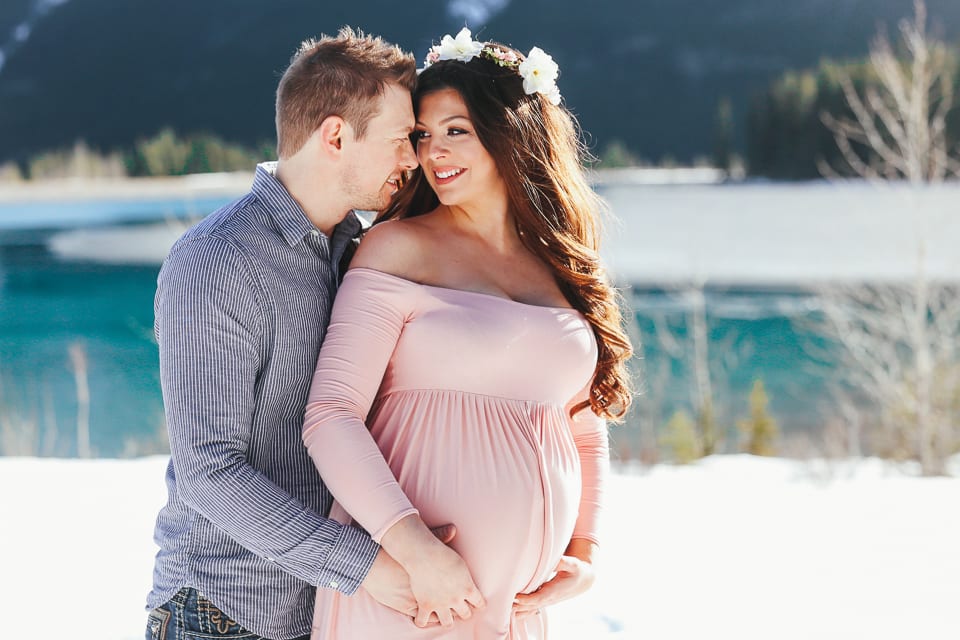 Justine Winter Maternity Session in Canmore Alberta - Winter Lotus ...