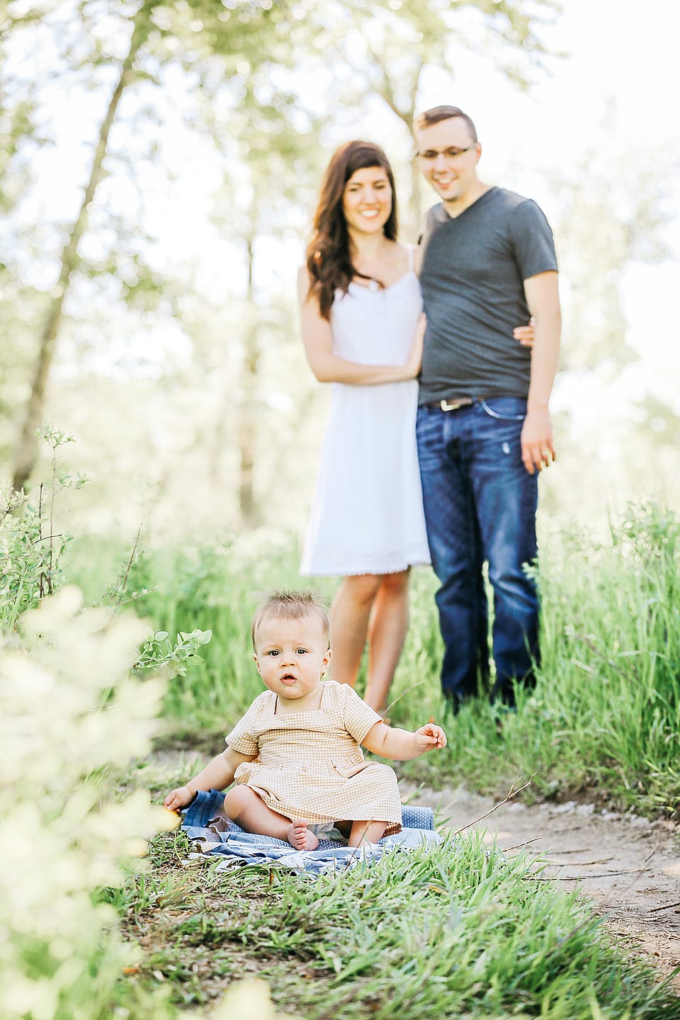 Jessica + Nathan Family Photo Session in Fish Creek Park - Winter Lotus ...